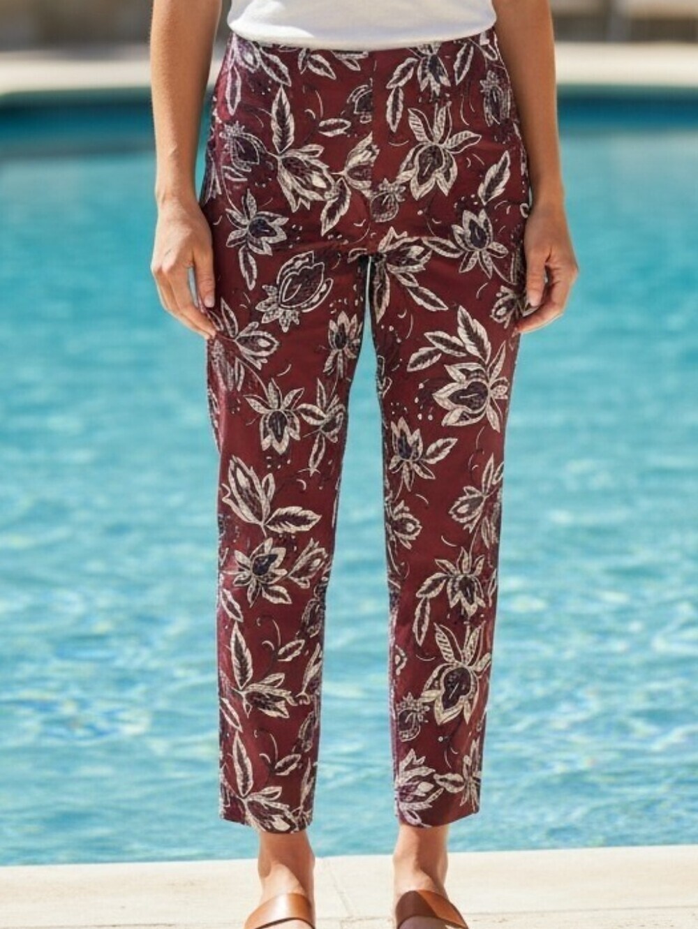 Chico's - NWOT,Maroon Floral Dress Pants W/Slimming Panel, Elastic Waist, Size 4